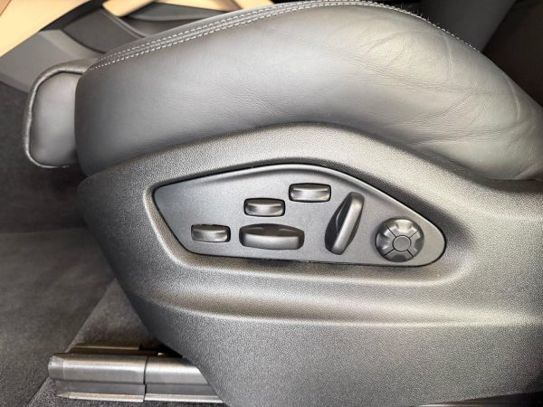 Porsche - Cayenne /  PHEV - Image 28