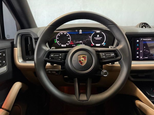 Porsche - Cayenne /  PHEV - Image 19