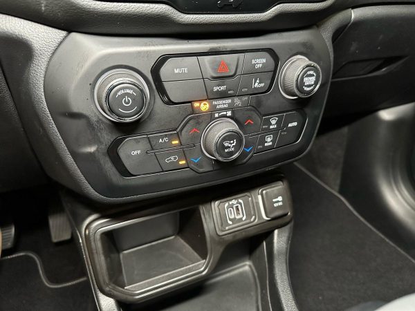 Jeep - Renegade SPT T270 - Image 19