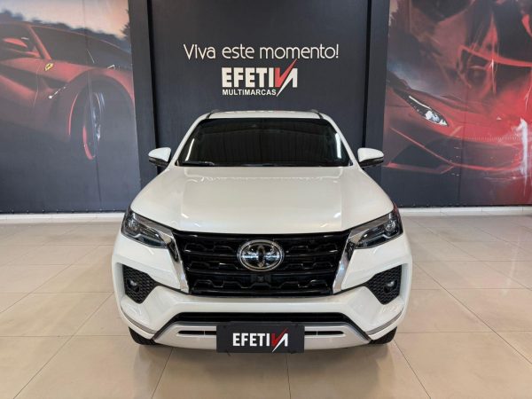 Toyota - Hilux SW4 SRX 7 lugares - Image 9