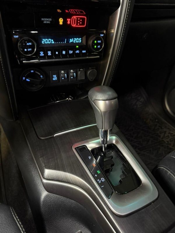Toyota - Hilux SW4 SRX 7 lugares - Image 18