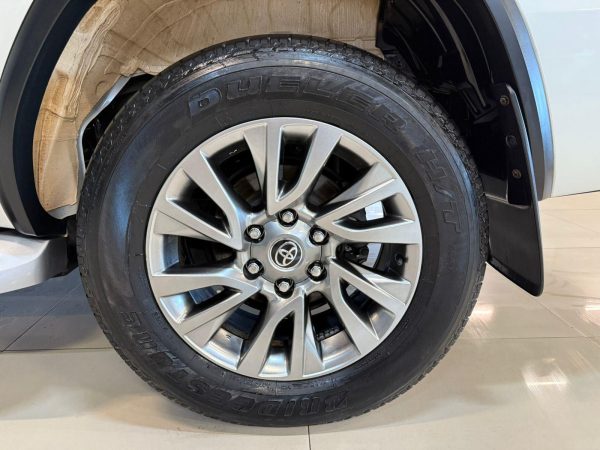 Toyota - Hilux SW4 SRX 7 lugares - Image 20