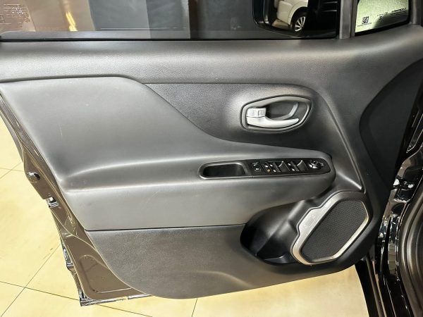 Jeep - Renegade LGTD T270 - Image 19