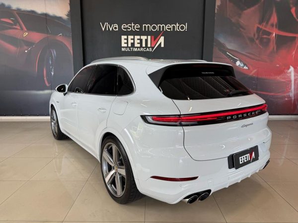 Porsche - Cayenne /  PHEV - Image 3