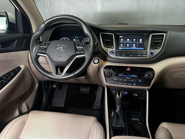 Hyundai - Tucson TURBO GLS - Image 13
