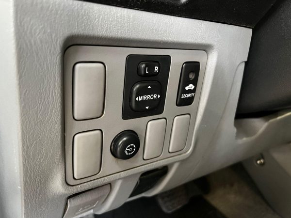 Toyota - Hilux SRV 4X4 CD - Image 16