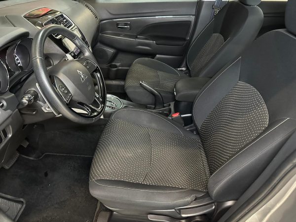 Mitsubishi - Outlander MC/ SPT GLS2WD - Image 12