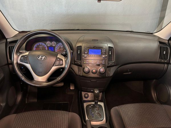 Hyundai - I30 2.0 AUTOMATICO - Image 11