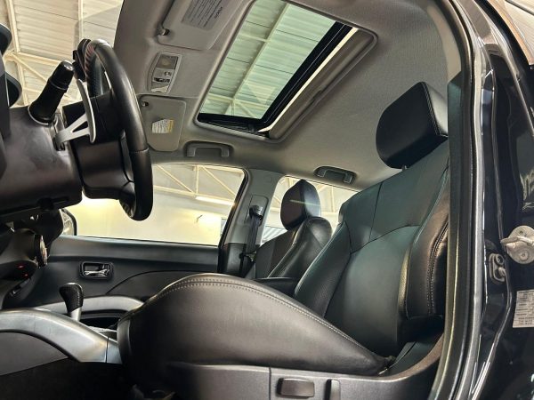 Mitsubishi - Outlander GT 3.0 V6 4X4 - Image 16
