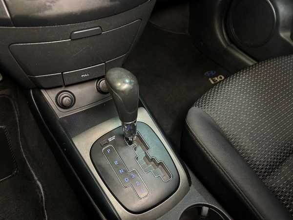 Hyundai - I30 2.0 AUTOMATICO - Image 16