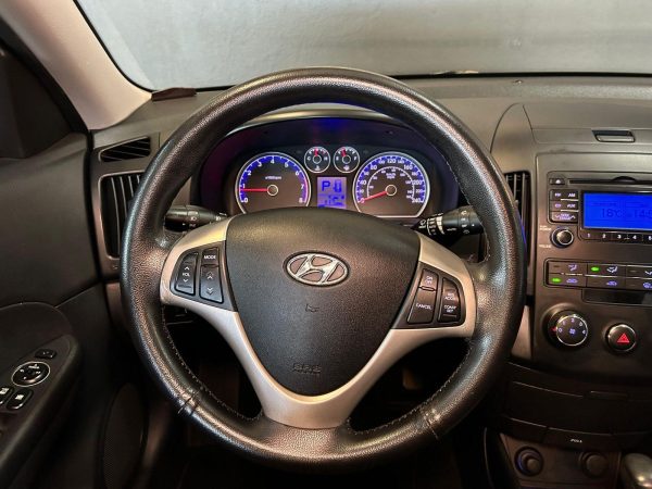 Hyundai - I30 2.0 AUTOMATICO - Image 13