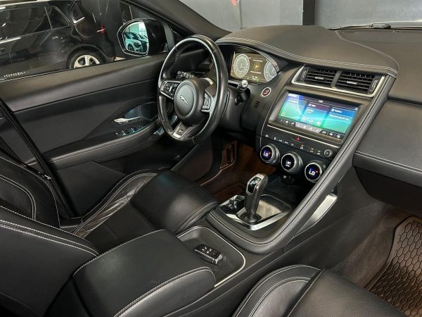 Jaguar - E-Pace R-DYNAMIC S P250 FLEX - Image 17